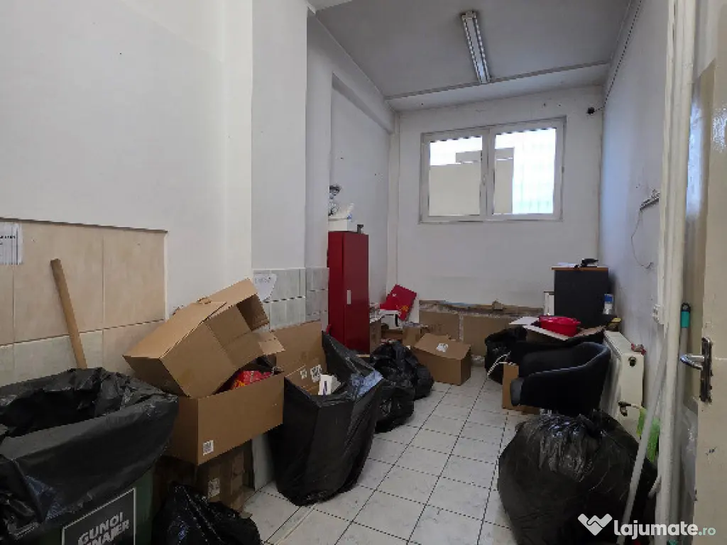 Spatiu comercial 1 Decembrie 1918, stradal, parter, 80 mp 