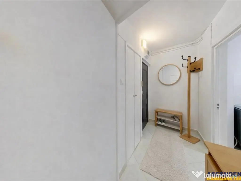 Apartament 2 camere, luminos,, Ultracentral, Brasov. 