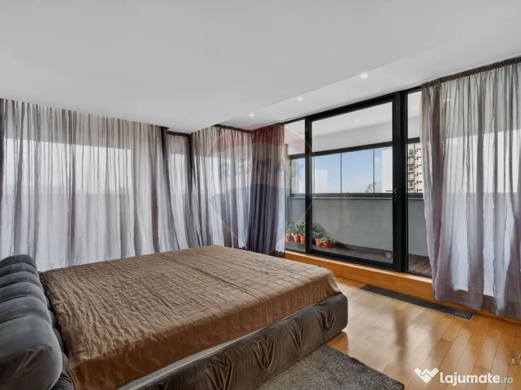 VANZARE Penthouse 3 camere în zona Tineretului 
