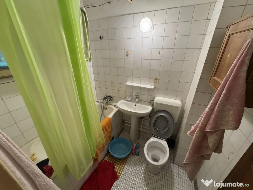 Apartament 3 camere zona Abator 