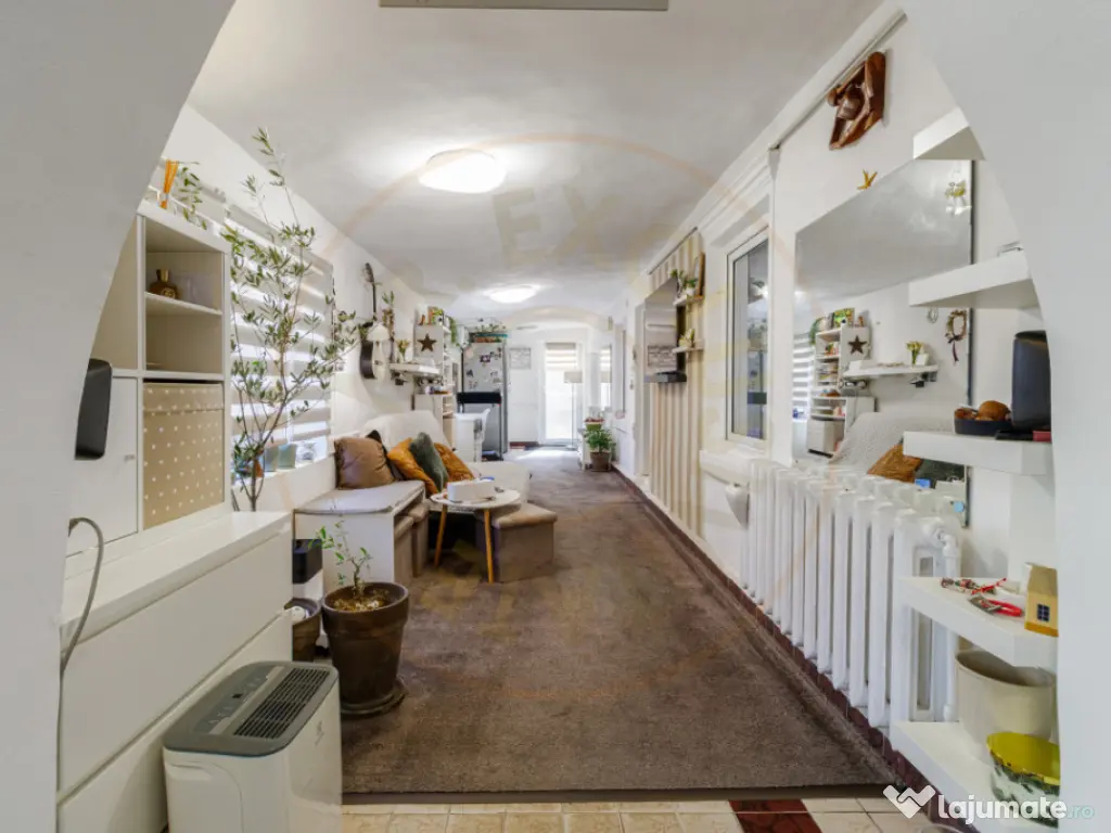 Casa cu gradina aproape de metrou 1 Mai - 232 mp curte liber 