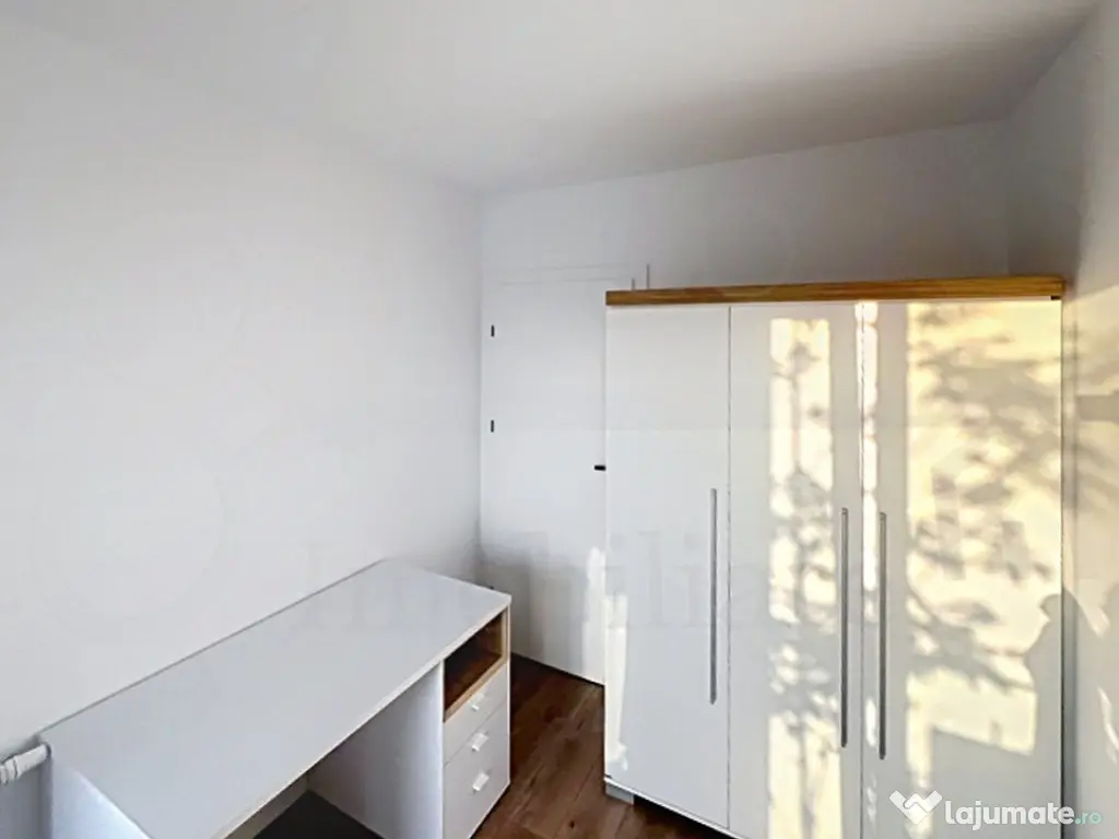 3 camere, garaj, balcon, complex Seasons - Frunzisului 