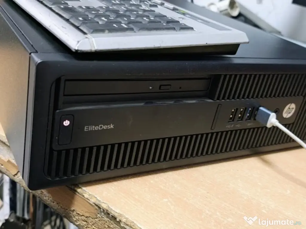 HP SFFamd PC a10-8720 Radeon R7, Ram 8GB, SSD 120GB HDD 500GB 