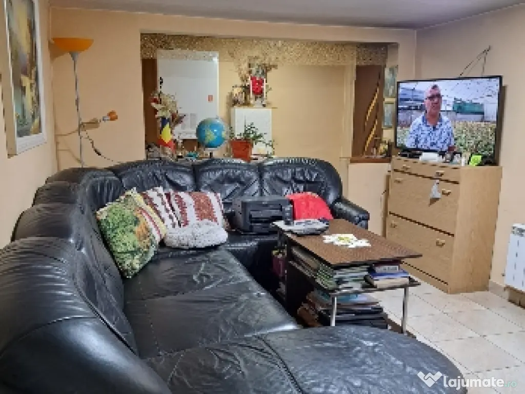 Vand casa din cărămidă central Arad singur în curte cu fundație f.a. de 15 m