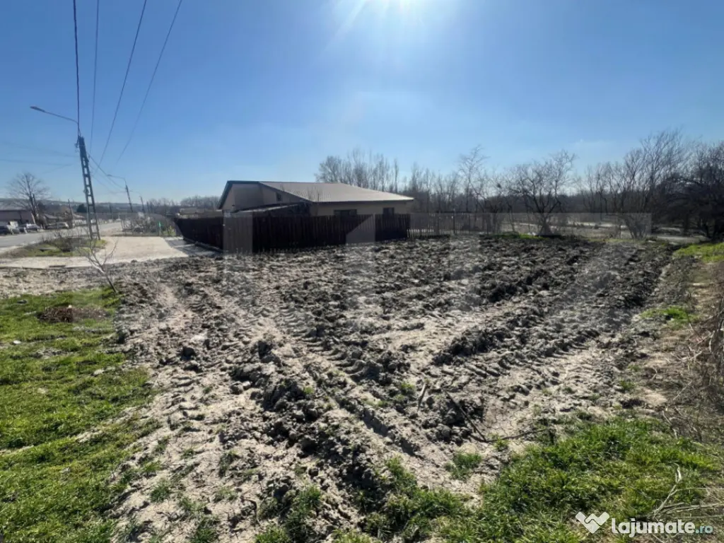 Teren intravilan 351 mp, stradal, Izvor 