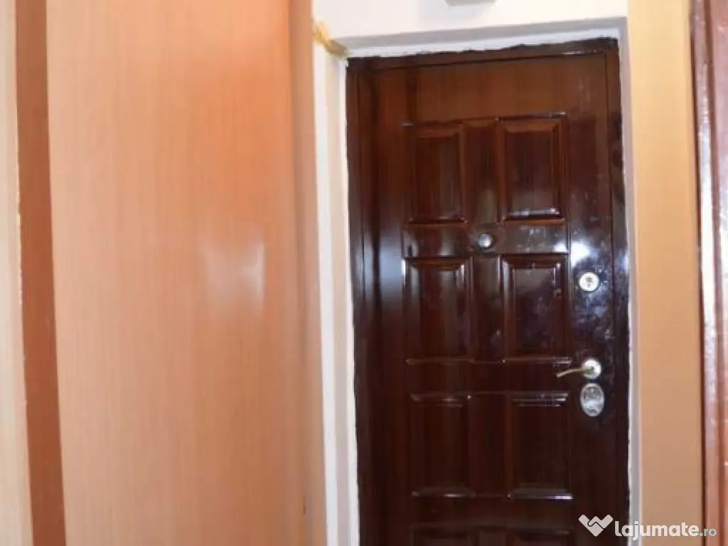 Aparatorii patriei etaj 1 spiru haret 