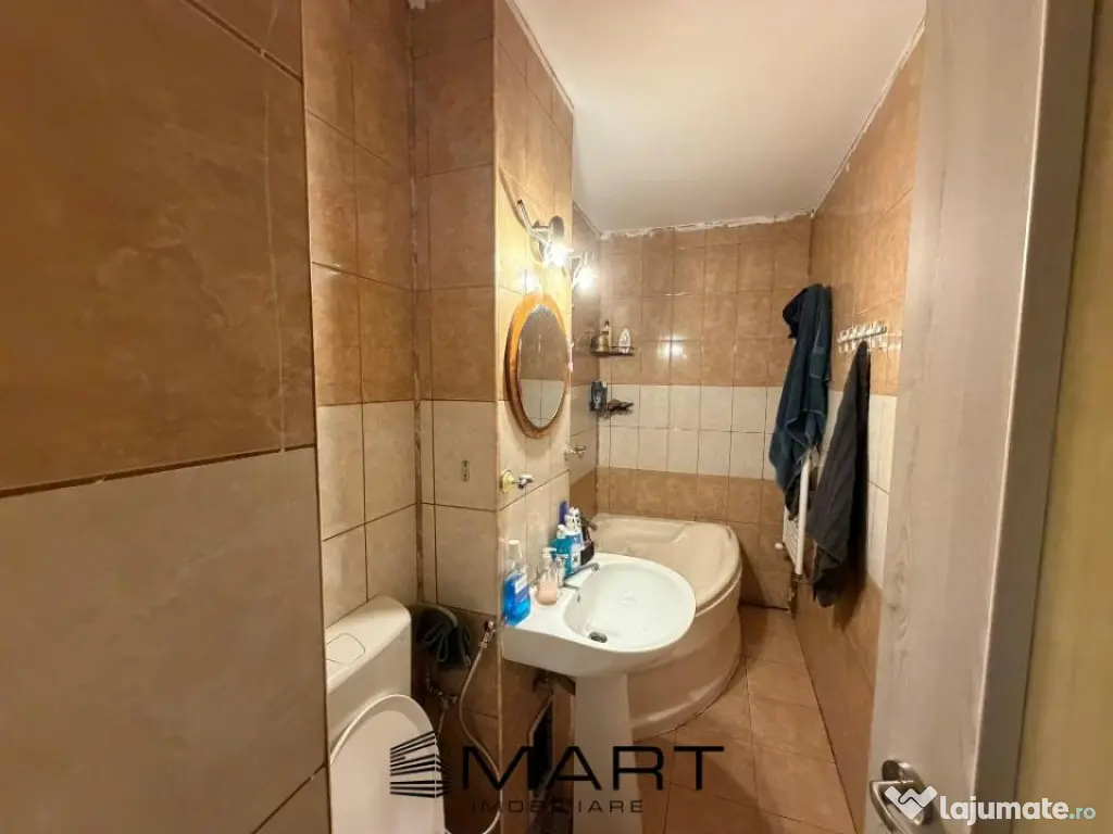 Apartament 2 camere decomandate zona Strand 