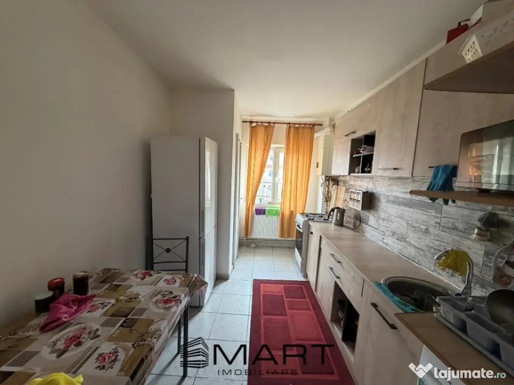 Apartament 2 camere decomandate zona Strand 