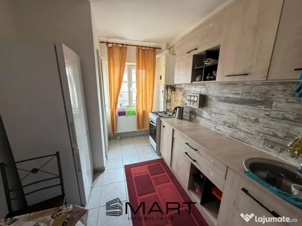 Apartament 2 camere decomandate zona Strand 