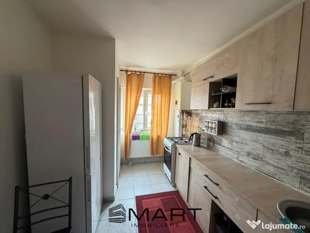 Apartament 2 camere decomandate zona Strand 