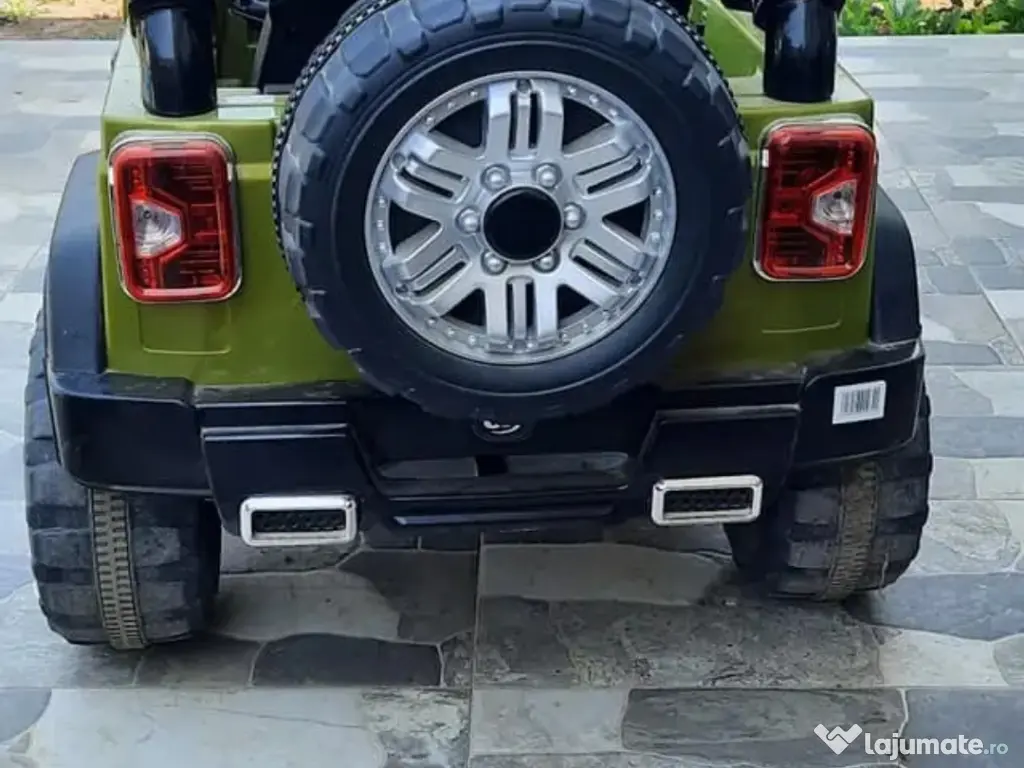 Vând mașina electrică copii 4x4 