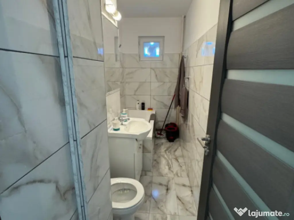 Apartament 2 camere, 39 mp, zona Craiovita Noua-Racheta reno 