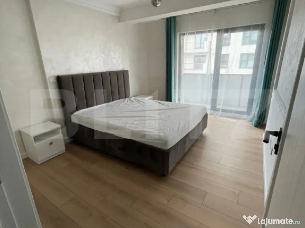 Inchiriez apartament 2 camere, zona vivo cu parcare subteran 