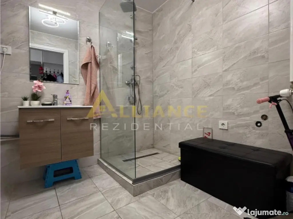 Apartament 3 camere Confort City aproape transport si magazi 