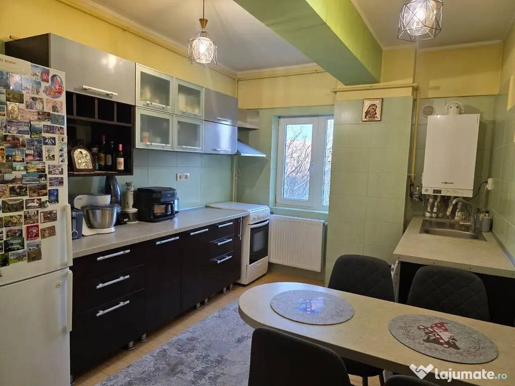 Primo, doua camere decomandat etaj 1 