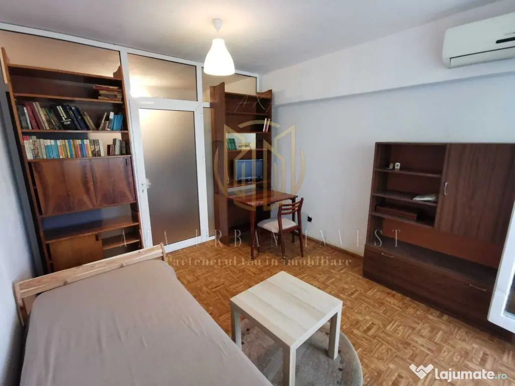 Bulevardul 1 Decembrie | 2 Cam. Decomandat | Bloc 1984 Re...