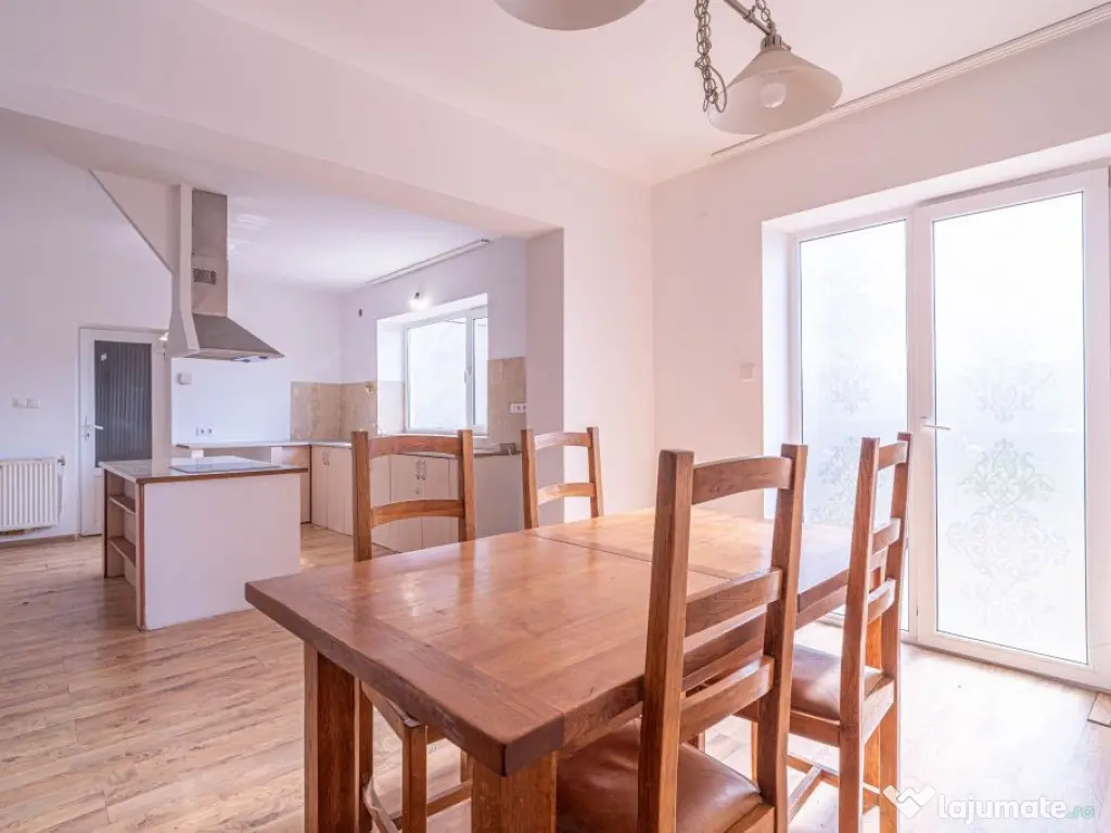 Casă de vânzare – zonă Poltura 