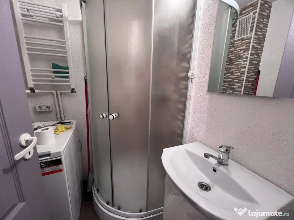 Apartament 2 camere,zona Dacia 