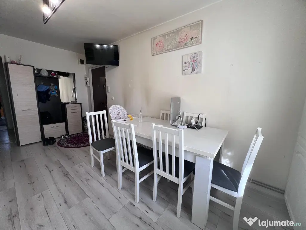 Apartament 4 camere,et 3, zona Liceul Auto - Deva 