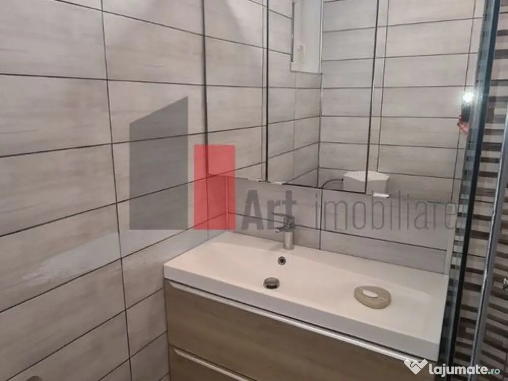 Apartament cu trei camere-Parcul Carol-Monetarie-cu centr... 