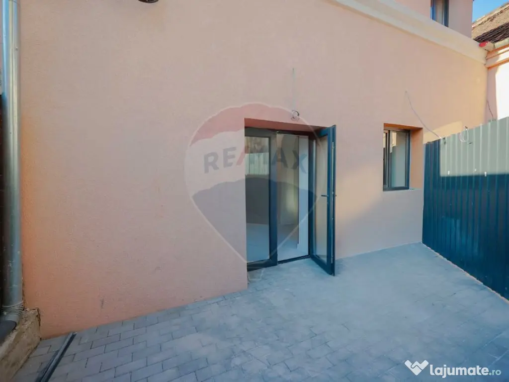 Apartament cu 4 camere de vânzare, ultracentral 