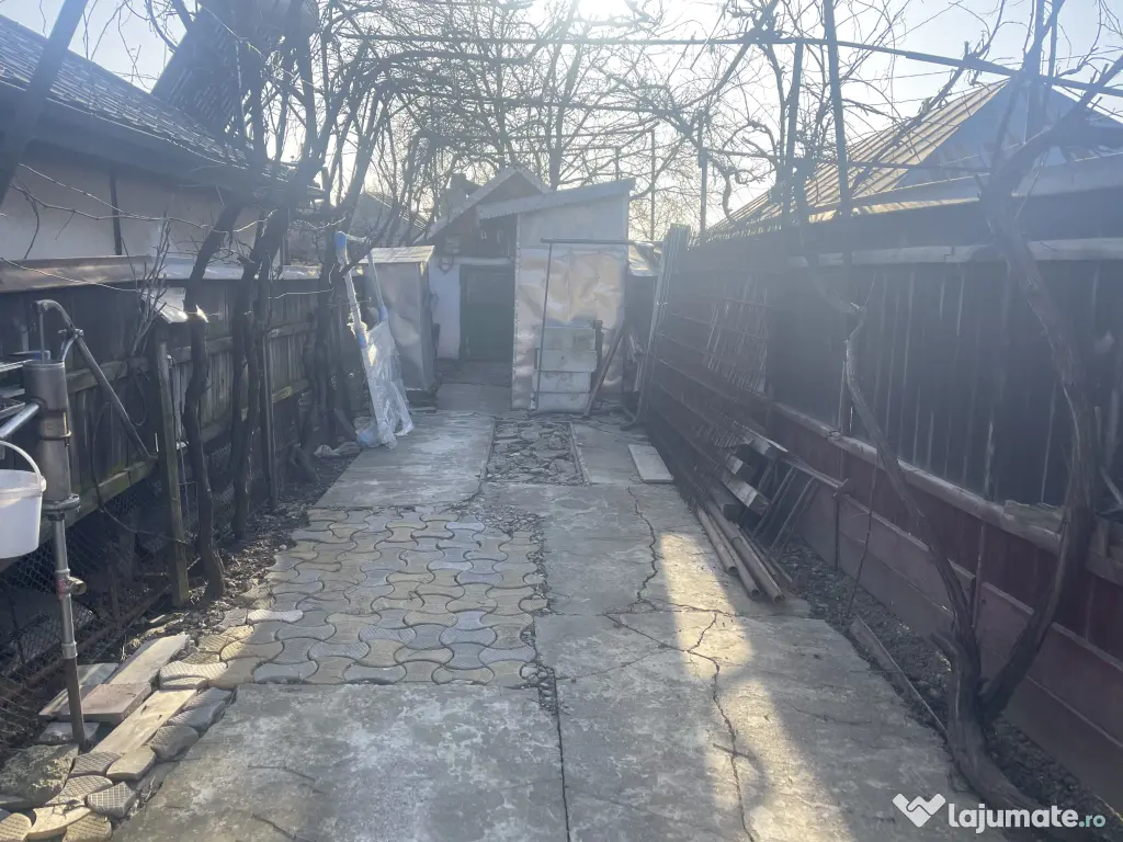 Casuta cu curte gheraiesti bacau 