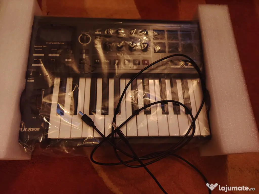 Vând Claviatura MIDI cu 25 de clape 