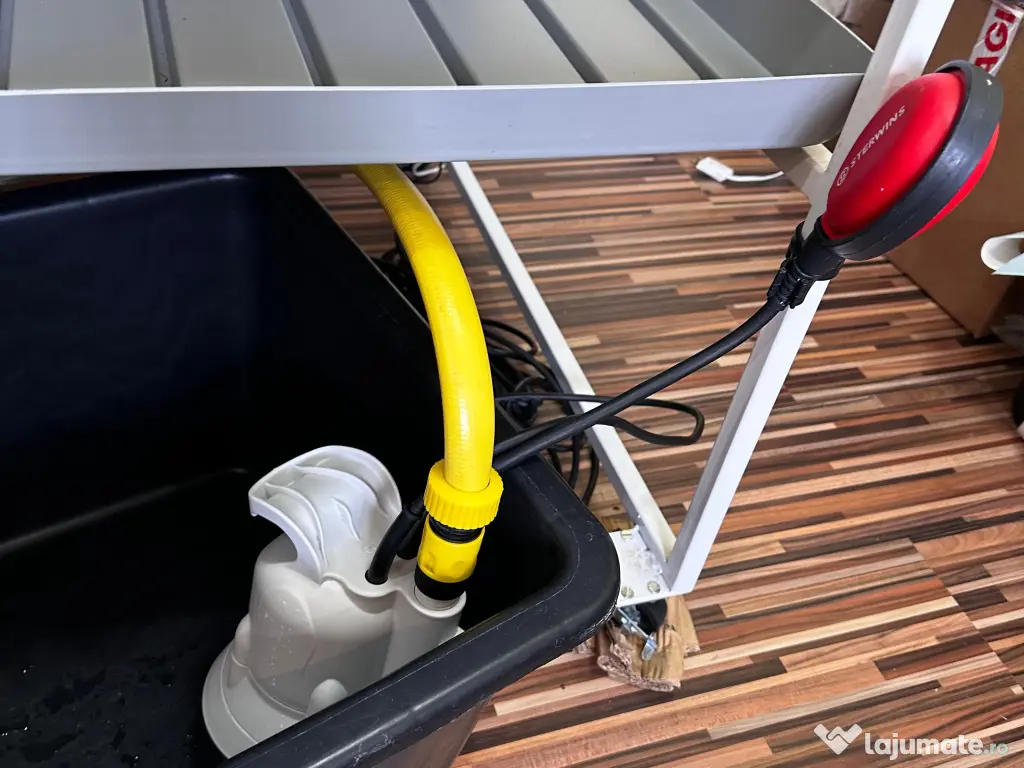 Sistem hidroponic complet pentru crestere microplante -- gata de productie 