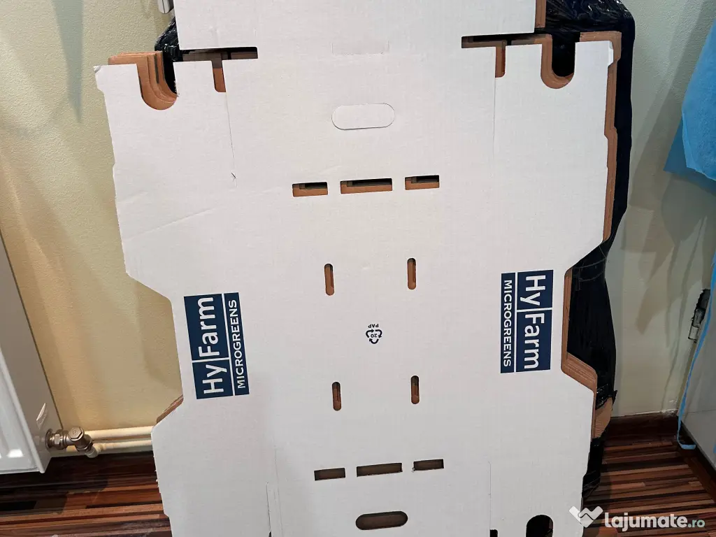 Sistem hidroponic complet pentru crestere microplante -- gata de productie 