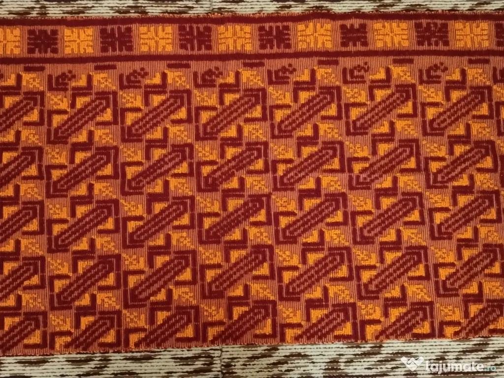 Macate țesute manual din lână 