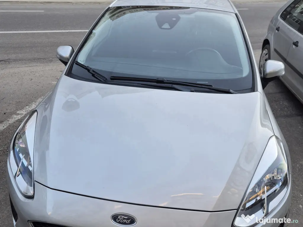 Vând Ford Fiesta 1.0i EcoBoost 95 CP