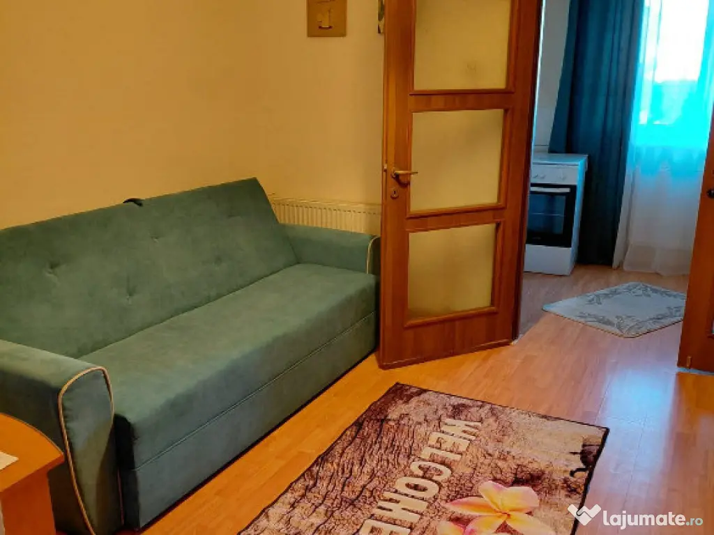 Garsoniera zona TRACTORUL,