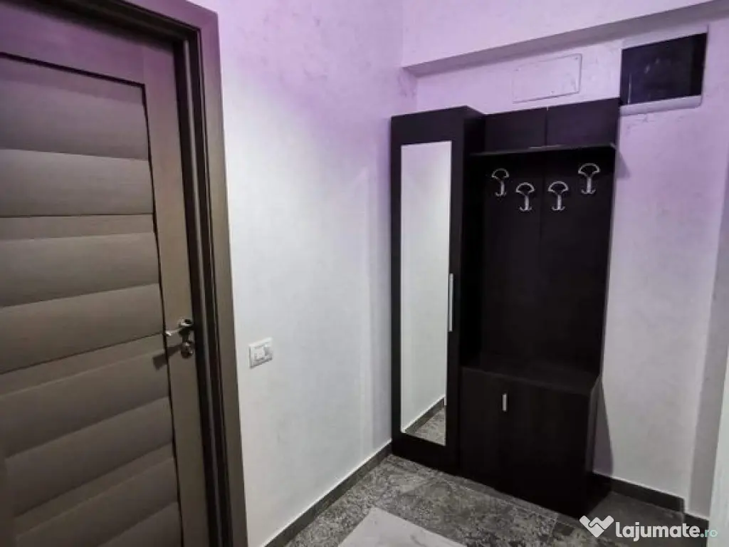 Campus Universitar doua camere decomandat 