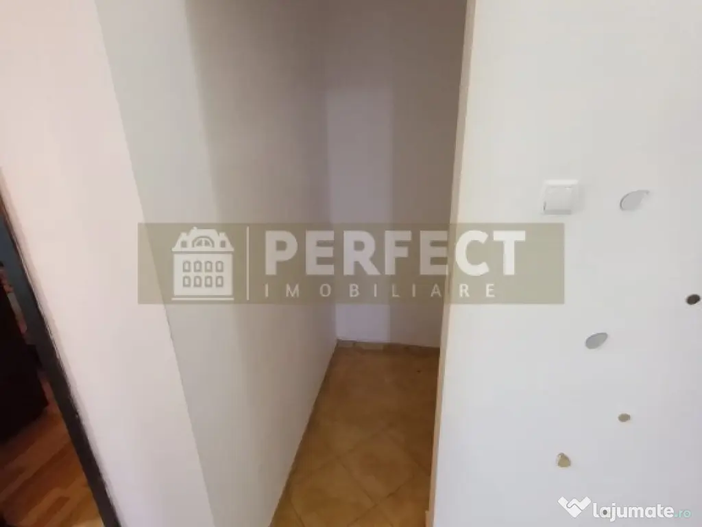 De INCHIRIAT Ap.3 camere DECOMANDAT str.Domnisori 430 euro 