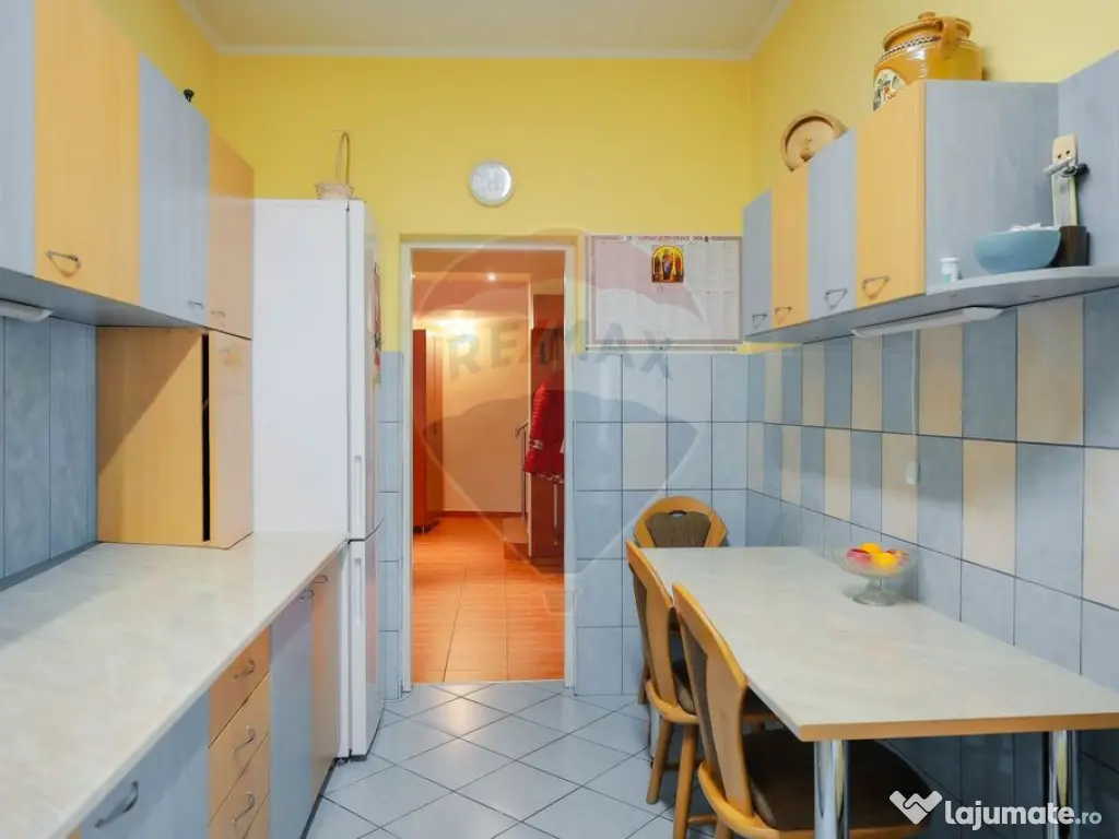 Casă cu 7 camere de vânzare în zona Ultracentrală 