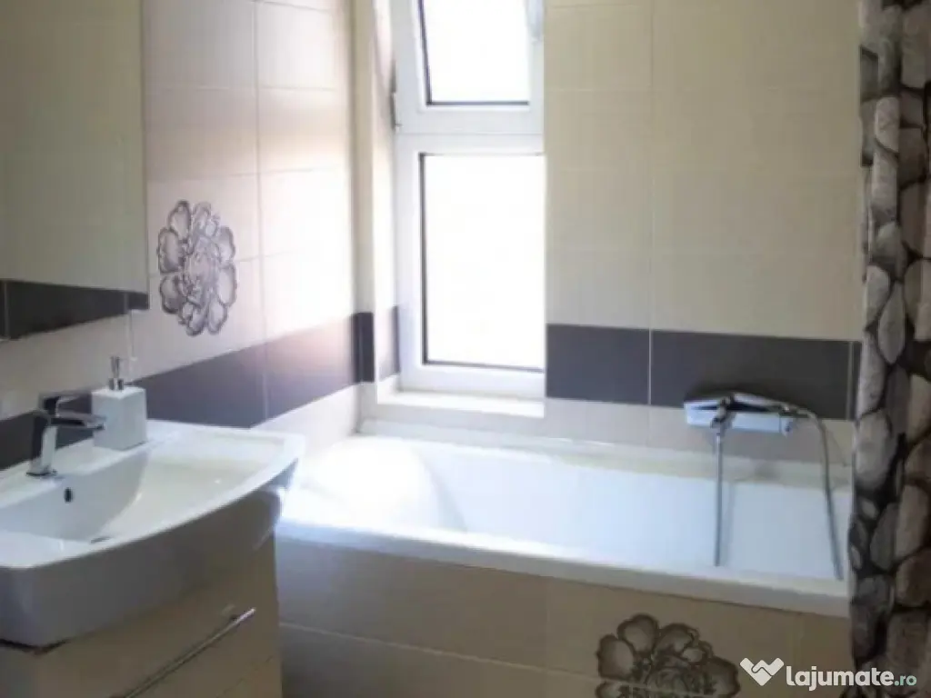 Apartament 2 camere, decomandat - zona Tractorul 