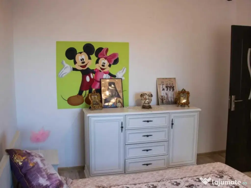 Apartament 2 camere, decomandat - zona Tractorul 