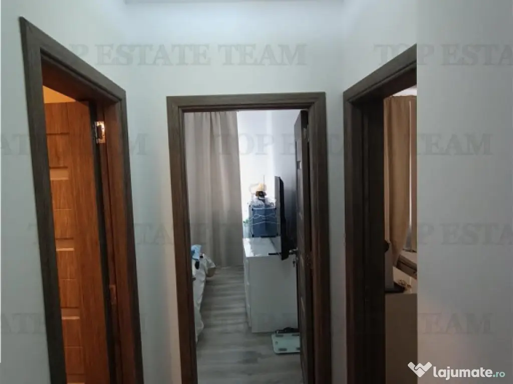 Vila moderna insiruita cu etaj, mansarda si garaj in Magure 