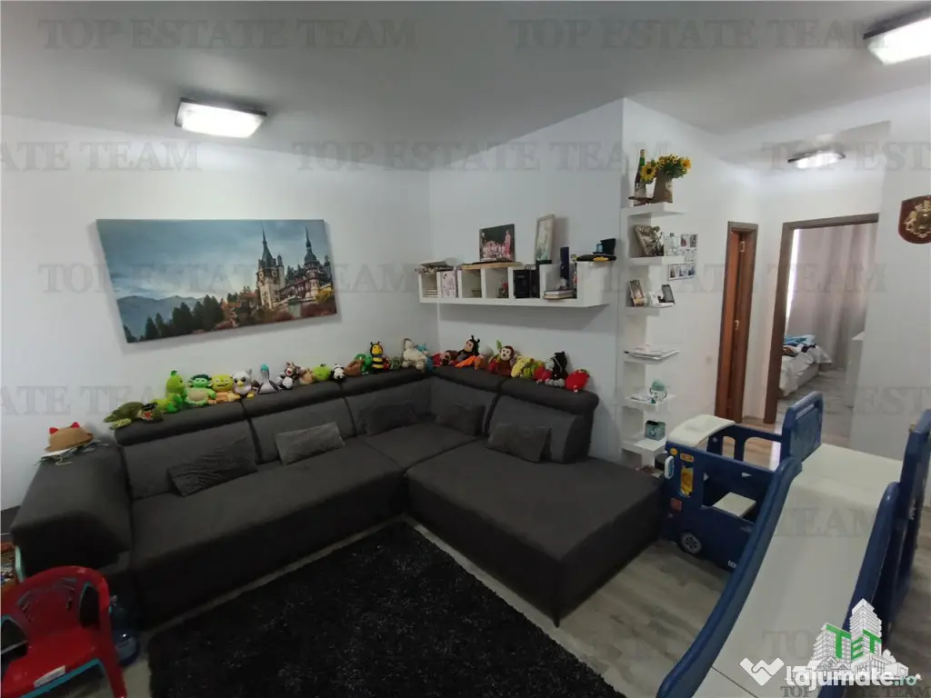 Vila moderna insiruita cu etaj, mansarda si garaj in Magure 