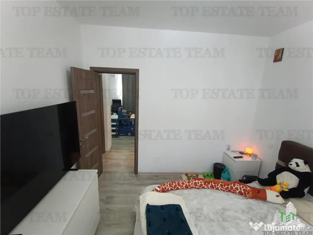 Vila moderna insiruita cu etaj, mansarda si garaj in Magure 