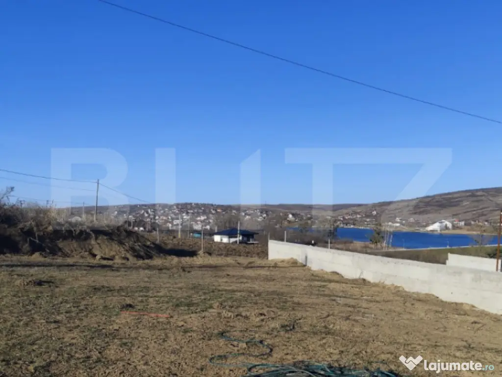 Teren 500 mp, cu vedere spre lac, Sorogari