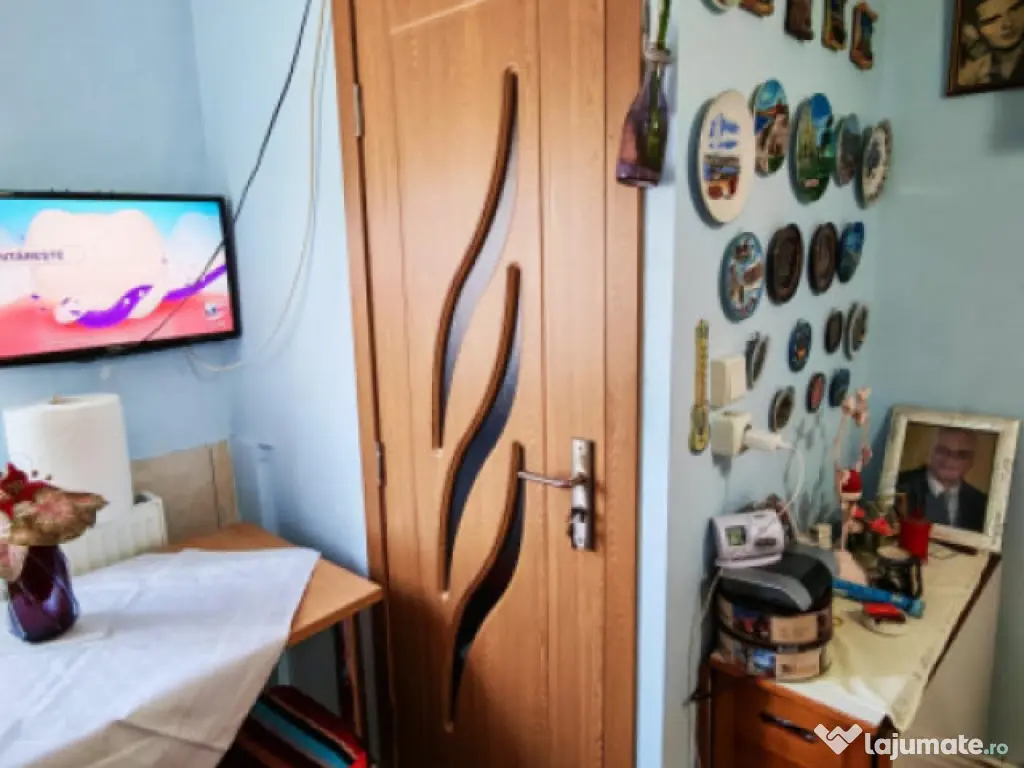 - Apartament 1 camera decomandat, zona Dorobantilor, etaj 3/ 