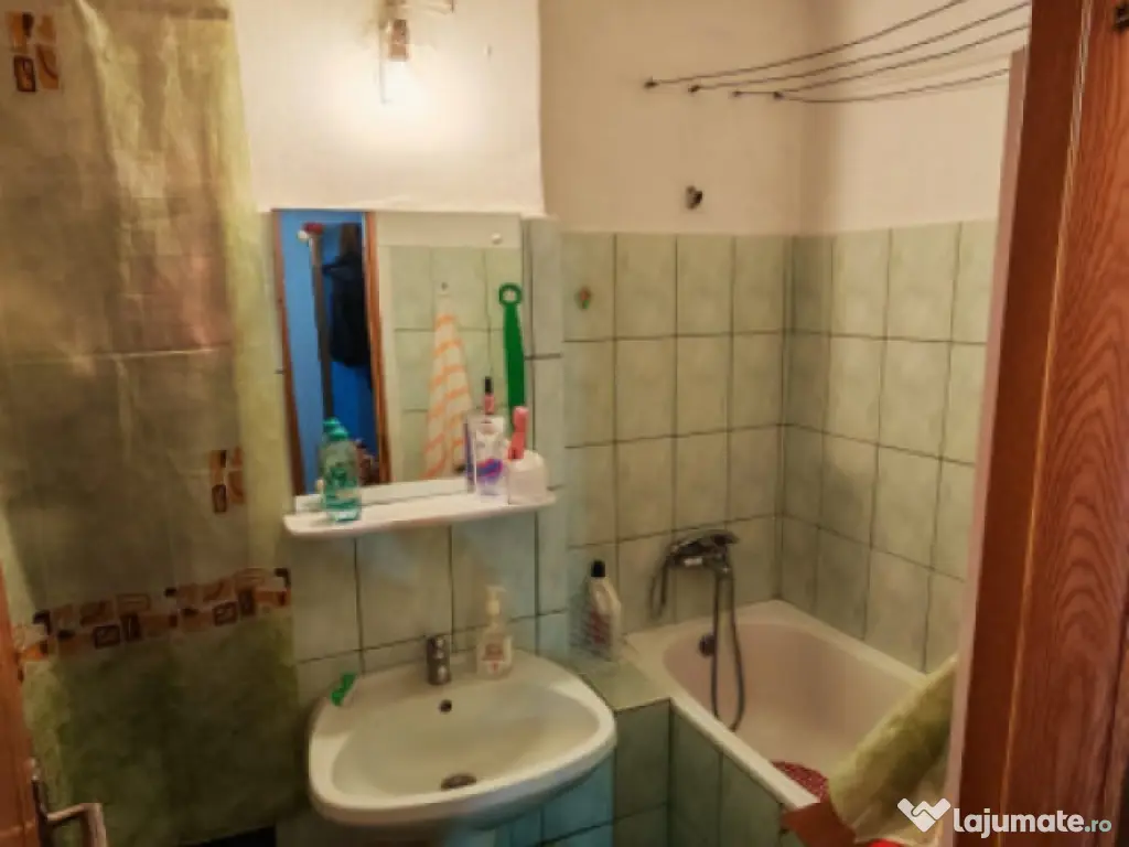 - Apartament 1 camera decomandat, zona Dorobantilor, etaj 3/ 