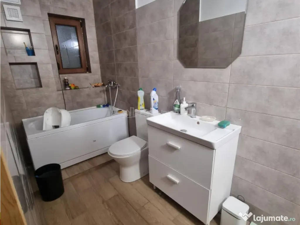 Casa-vila si teren in Nanov