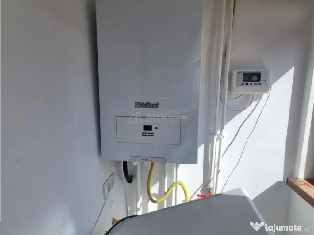 Casa-vila si teren in Nanov