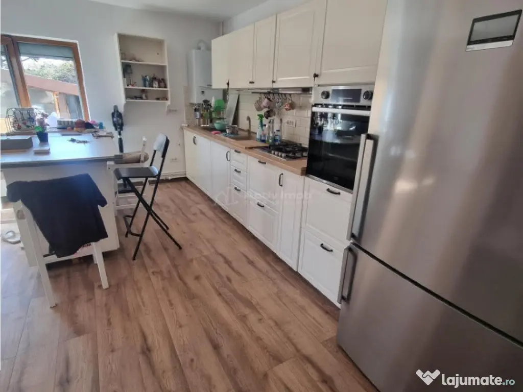 Casa-vila si teren in Nanov