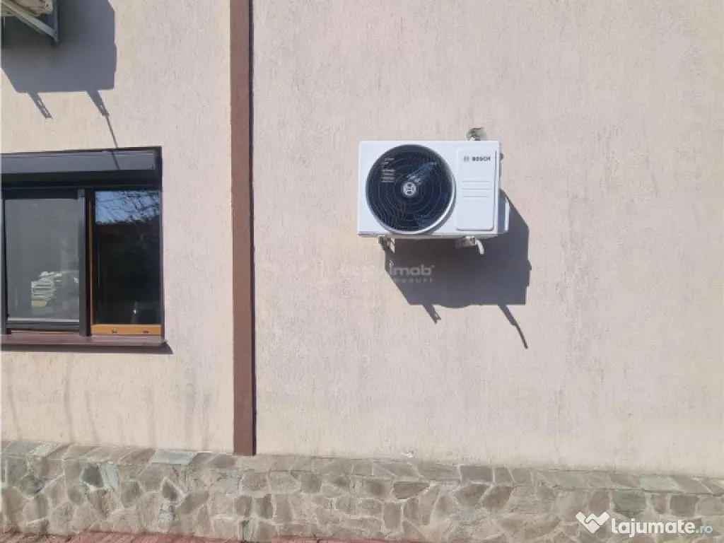 Casa-vila si teren in Nanov