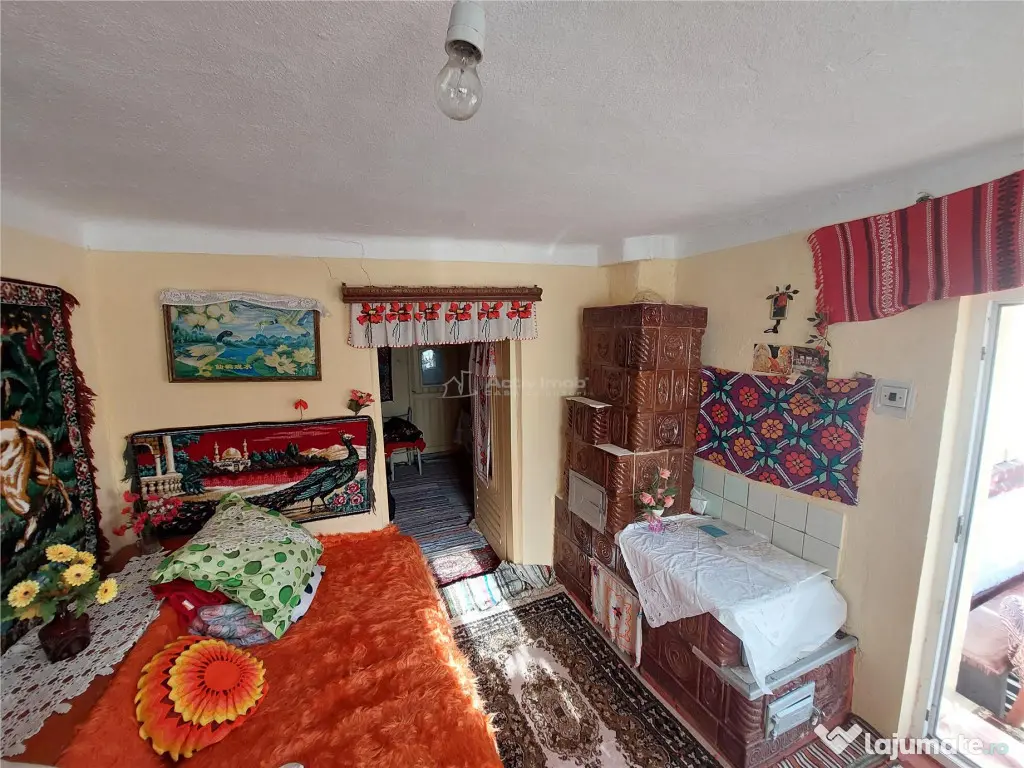 Casa P 1, 5 camere, teren 1200 mp, sat Barbuncesti, Grajdana 