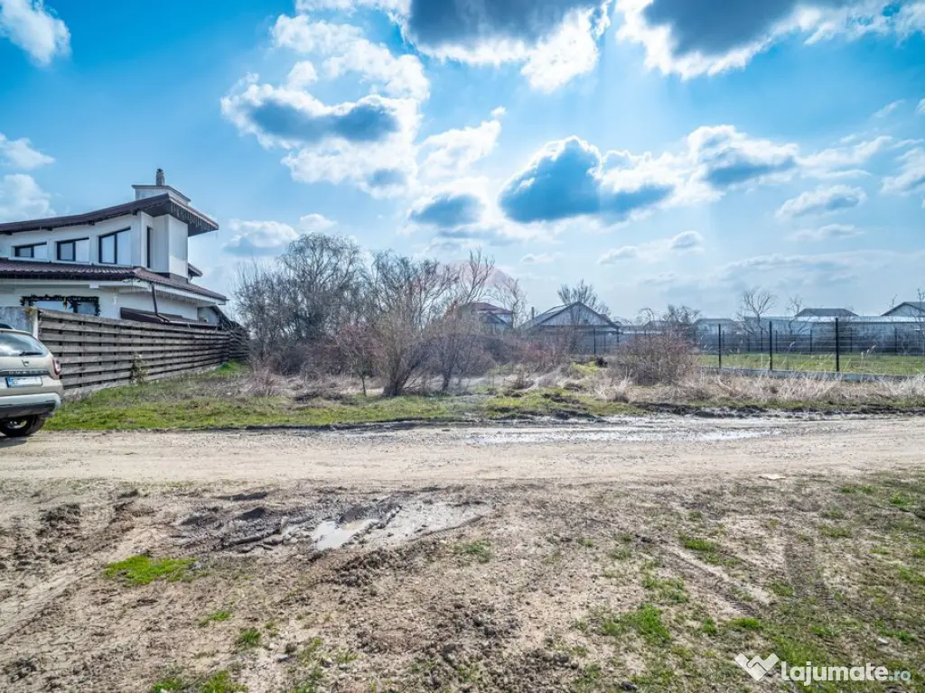 Teren intravilan 500mp Crevedia / Samurcasi 
