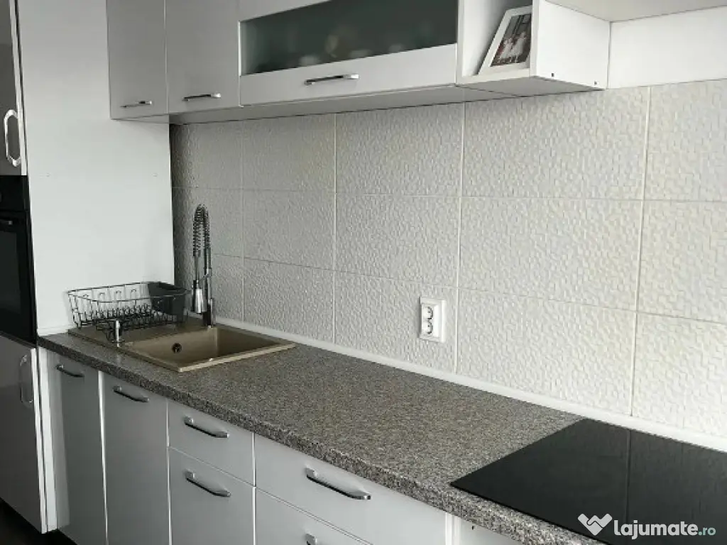 Apartament 3 camere zona ASTRA 